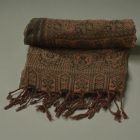 Elegancki szal damski 215x105 ciemnozielony z autentycznym wzorem